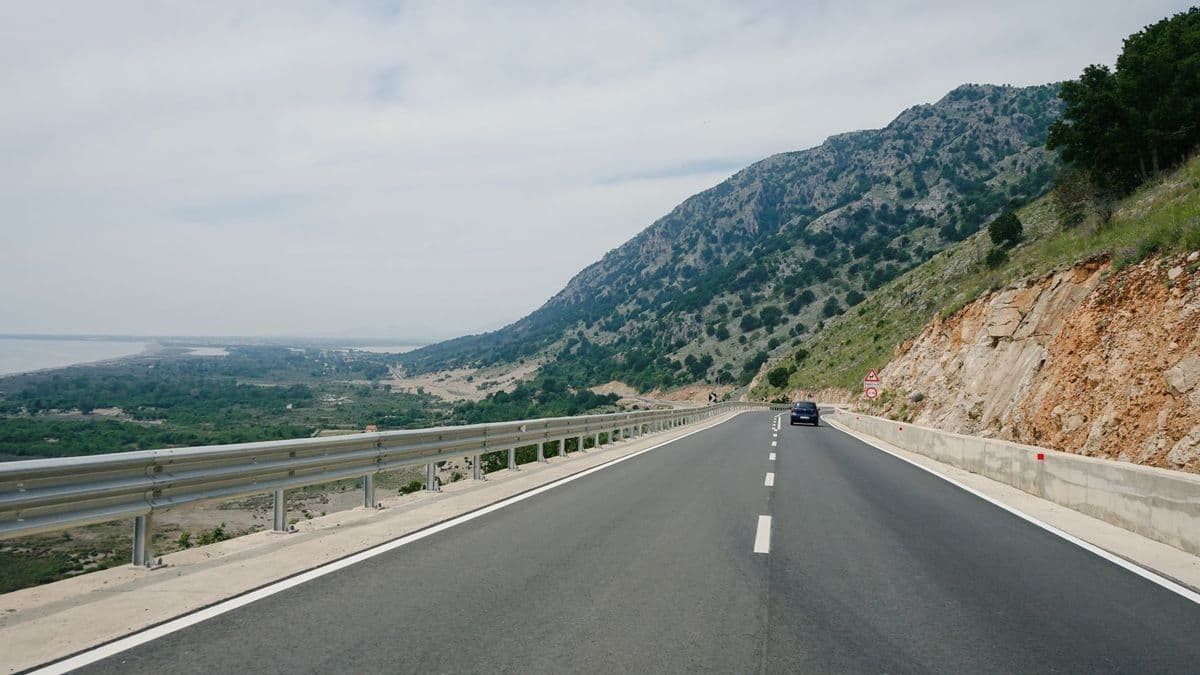 Driving Rules in Albania: Who Goes First at Roundabouts Guide